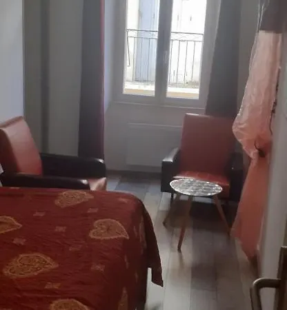 La Re'belle Bed & Breakfast *