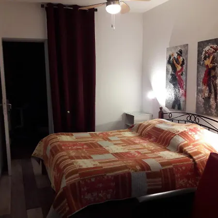 La Re'belle Bed & Breakfast *